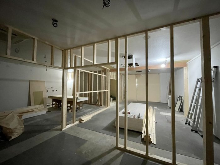 F42AEE31-09D5-4ADA-9E61-2DFF8318B3C8