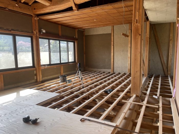 0562C309-B523-4BC3-AE1B-5215A009AE21