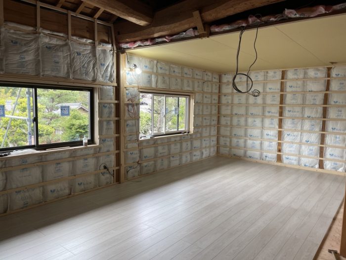 FE968A4A-7F01-4124-870A-E996A055F9EE