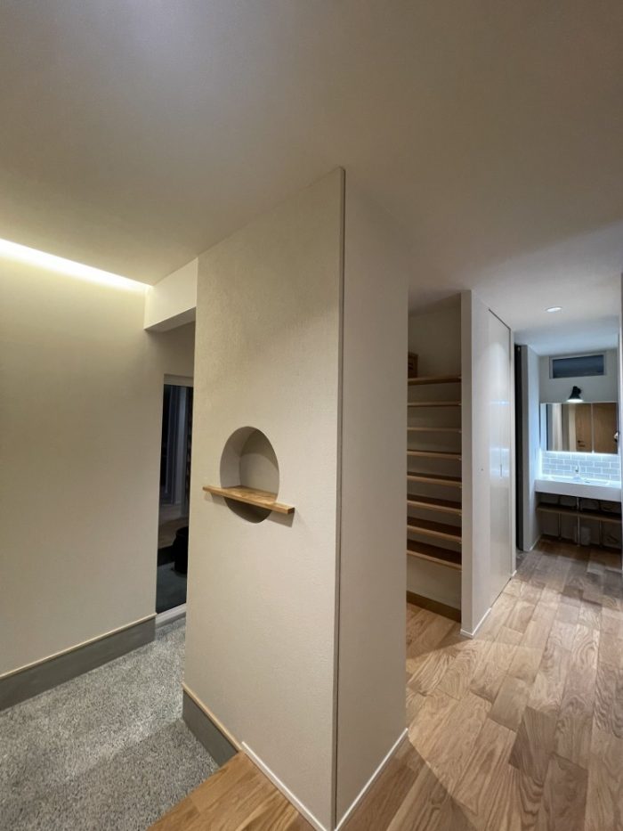 CC1997F9-E2A8-4AA3-975B-8A2CA8E9517A